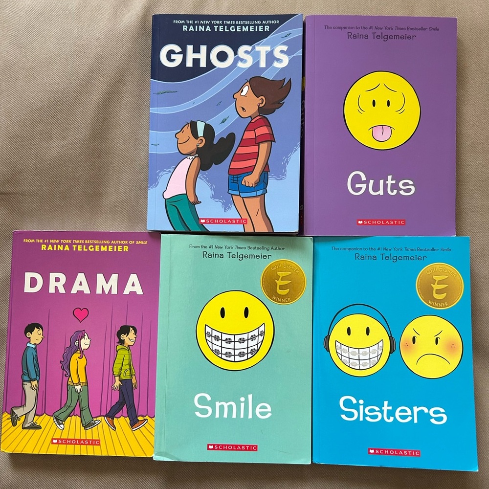 Raina Telgemeier Collection Box Set (Smile, Drama, Sisters, Ghosts, Guts